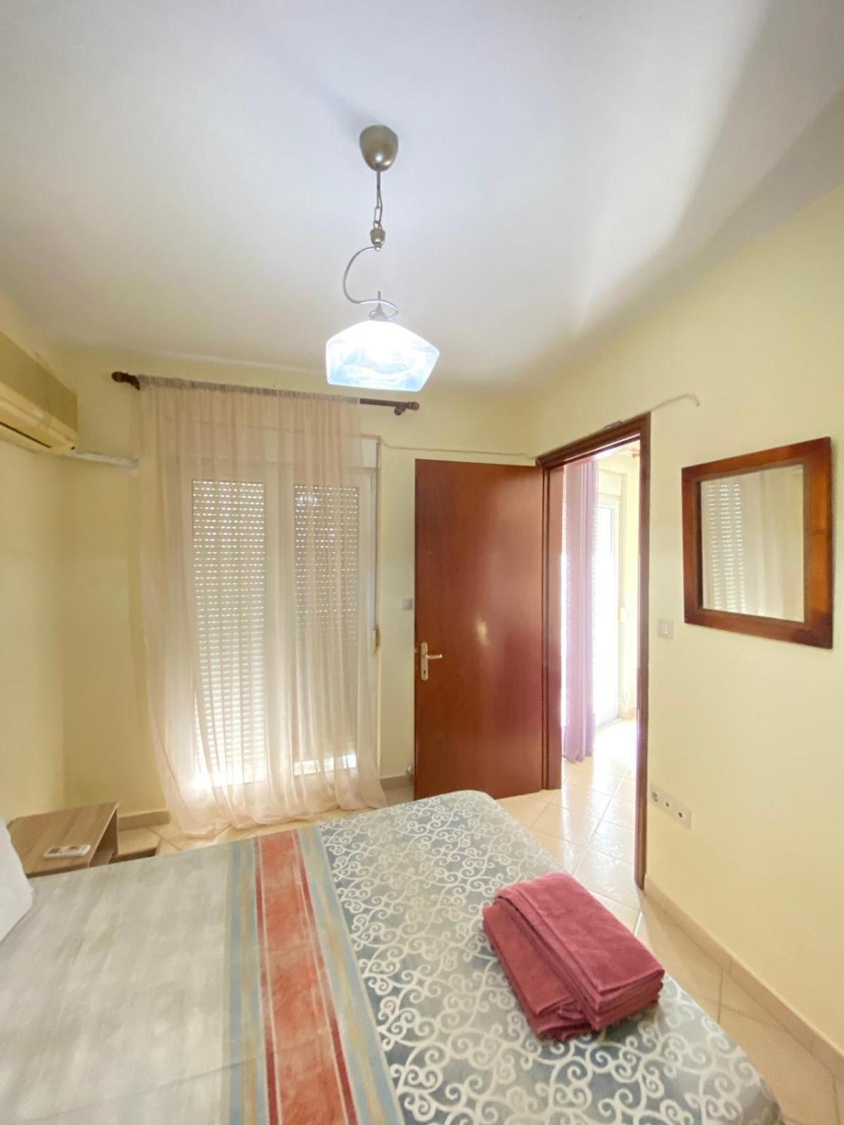 Σοφιτα Φερεσ Apartment Pherrai Екстериор снимка